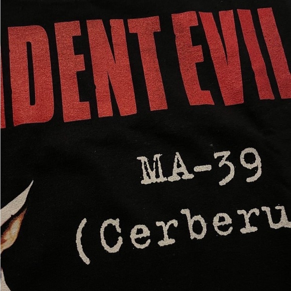 Resident Evil Cerberus Zombie Dog T-Shirts - Picture 5 of 7